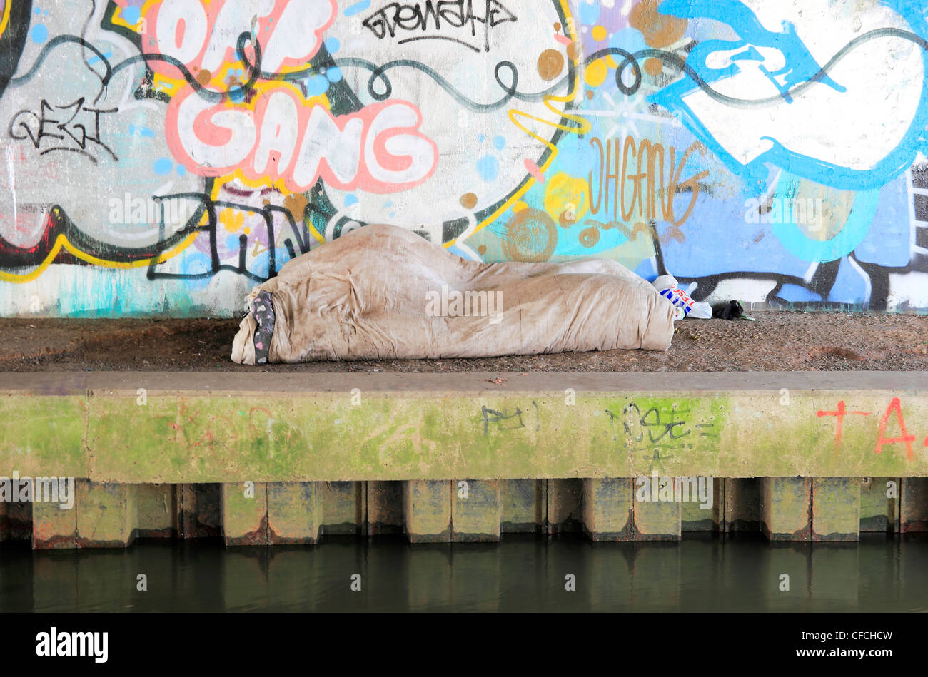 Obdachlose grobe Schläfer schlafen rau Canterbury UK Stockfoto