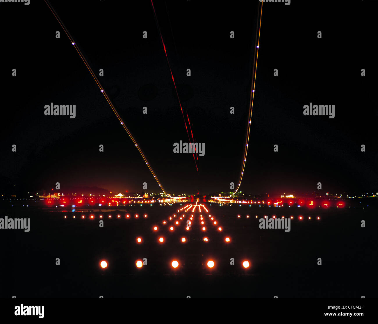 Nacht-Flughafen Stockfoto
