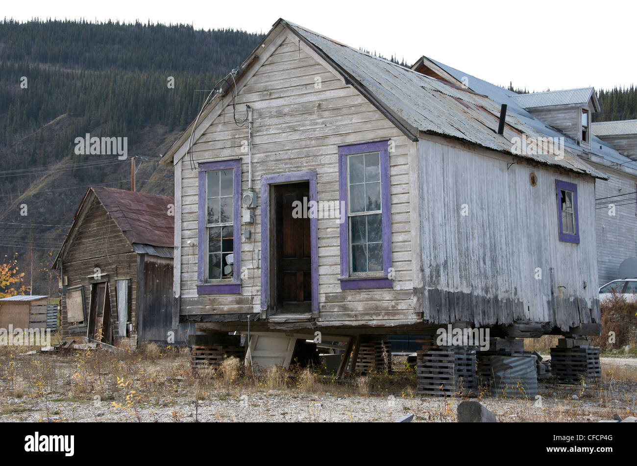 Alte Gebäude aus der Goldrausch-Ära. Dawson City, Yukon, Kanada Stockfoto