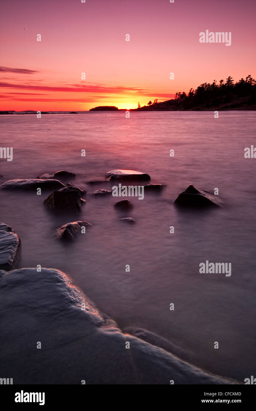 Sonnenuntergang über Georgian Bay, Killbear Provincial Park, Ontario, Kanada. Stockfoto