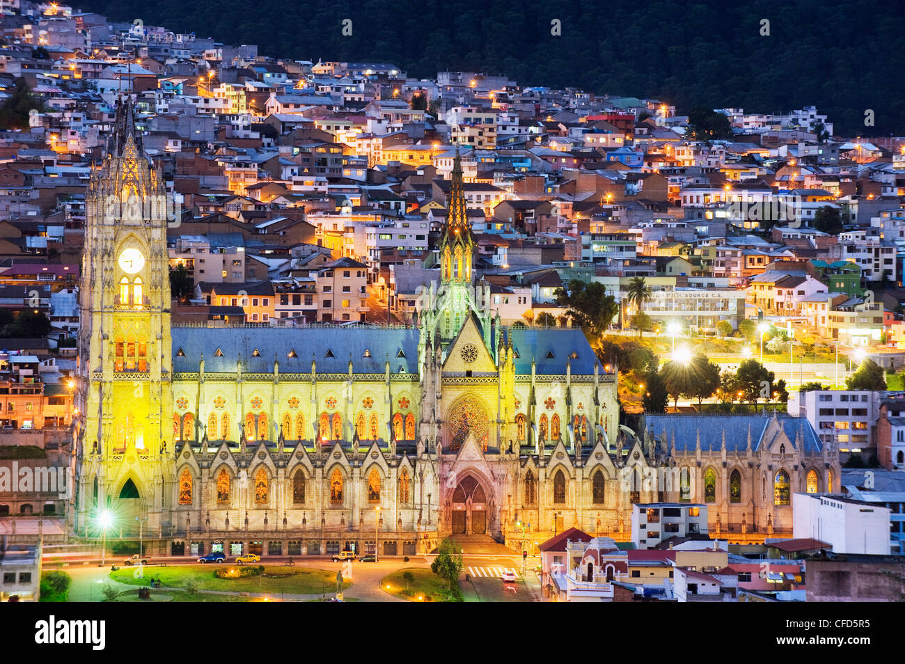 Gotische Basilika del Voto Nacional, Altstadt, UNESCO-Weltkulturerbe, Quito, Ecuador, Südamerika Stockfoto