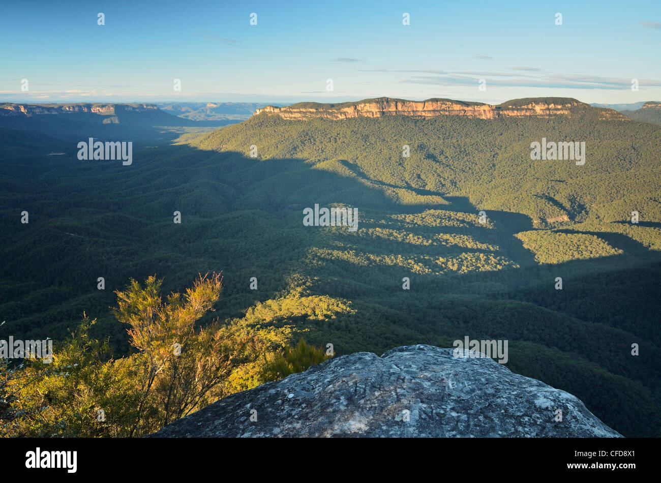 Mount Solitary und Jamison Valley, Blue Mountains, Blue Mountains National Park, New South Wales, Australien Stockfoto