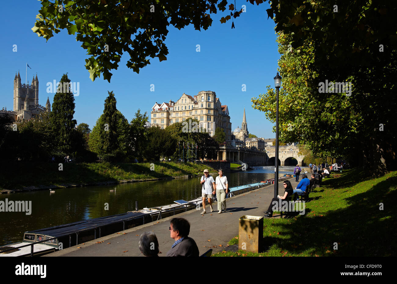 Bath Abbey, Abbey Hotel und Pulteney Bridge, Bath, England, Vereinigtes Königreich Stockfoto