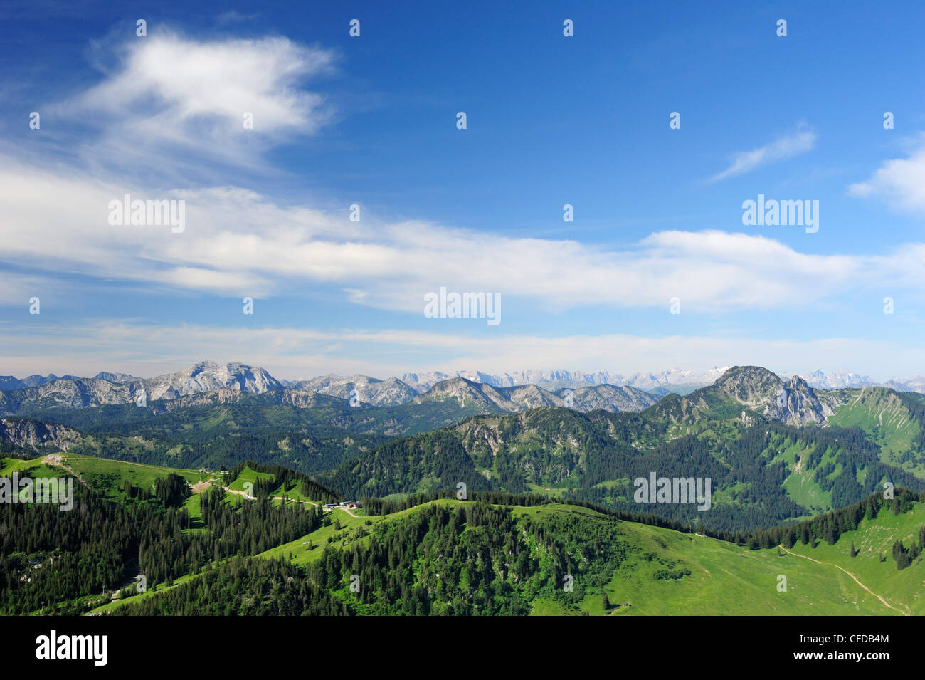 Blick vom Mount Brecherspitz über die Alpen, Mangfall Berge, Bayerische Voralpen, Oberbayern, Deutschland Stockfoto