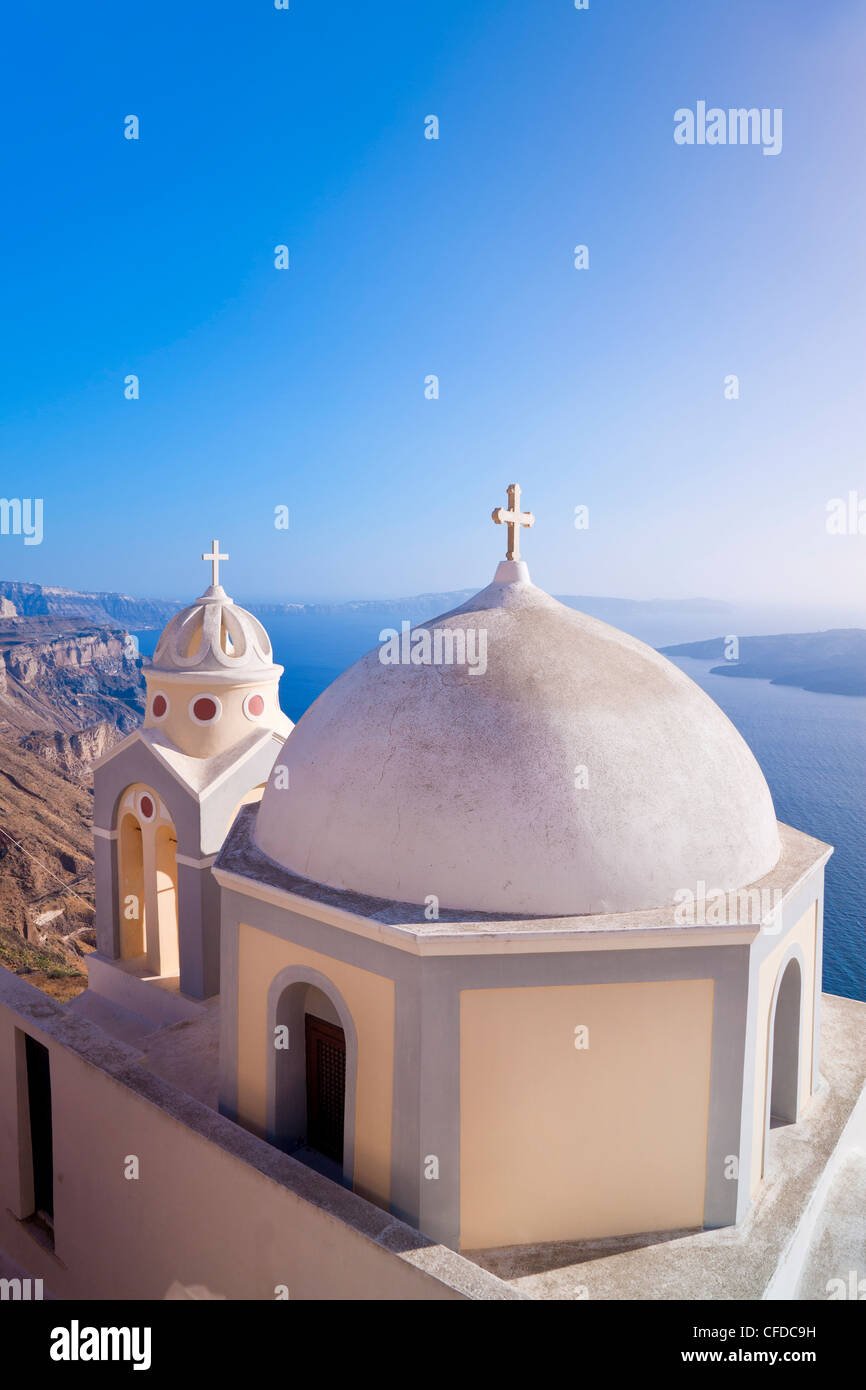Griechisch-orthodoxe Kirche in Fira, Santorini (Thira), Kykladen, Ägäis, griechische Inseln, Griechenland, Europa Stockfoto