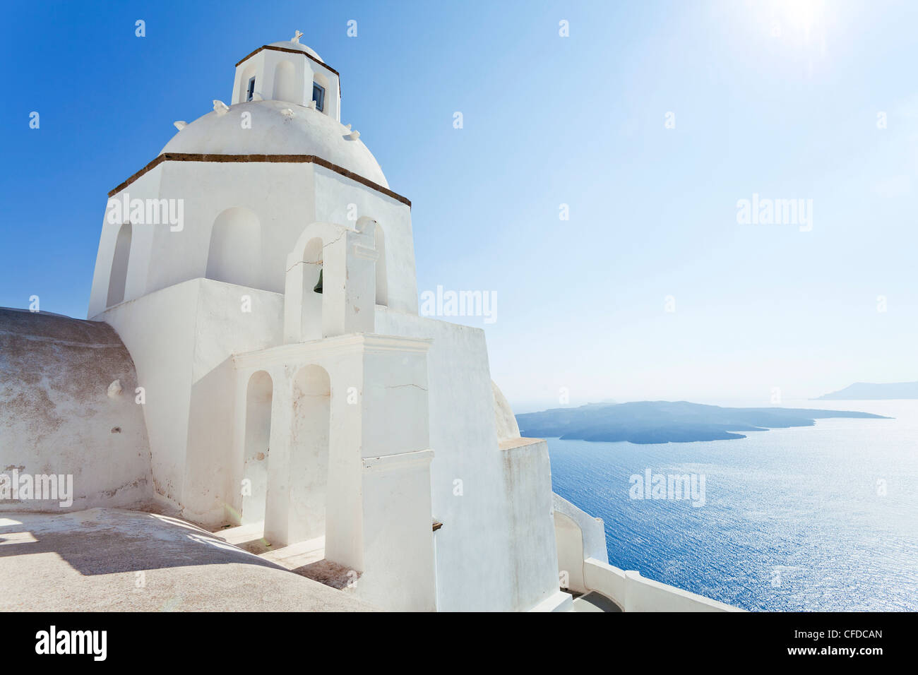 Griechisch-orthodoxe Kirche in Fira, Santorini (Thira), Kykladen, Ägäis, griechische Inseln, Griechenland, Europa Stockfoto