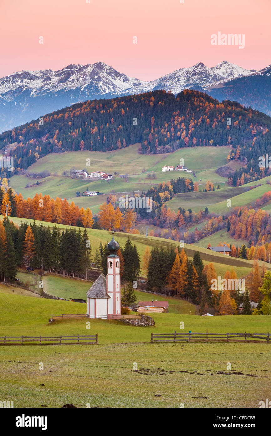 St. Johann-Kirche, Geisler Gruppe, Dolomiten, Trentino-Alto Adige, Italien, Europa Stockfoto