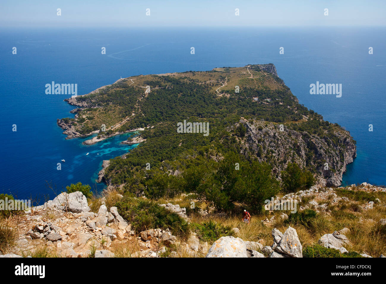 Zeigen Sie Fom den Berg Penya Rotja, Cap de Pinar, Kap in der Nähe von Alcudia, Mallorca, Balearen, Spanien, Europa an Stockfoto