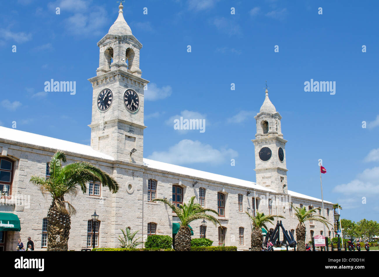 Uhrturm (Mall) an die Royal Naval Dockyard, Bermuda, Mittelamerika Stockfoto