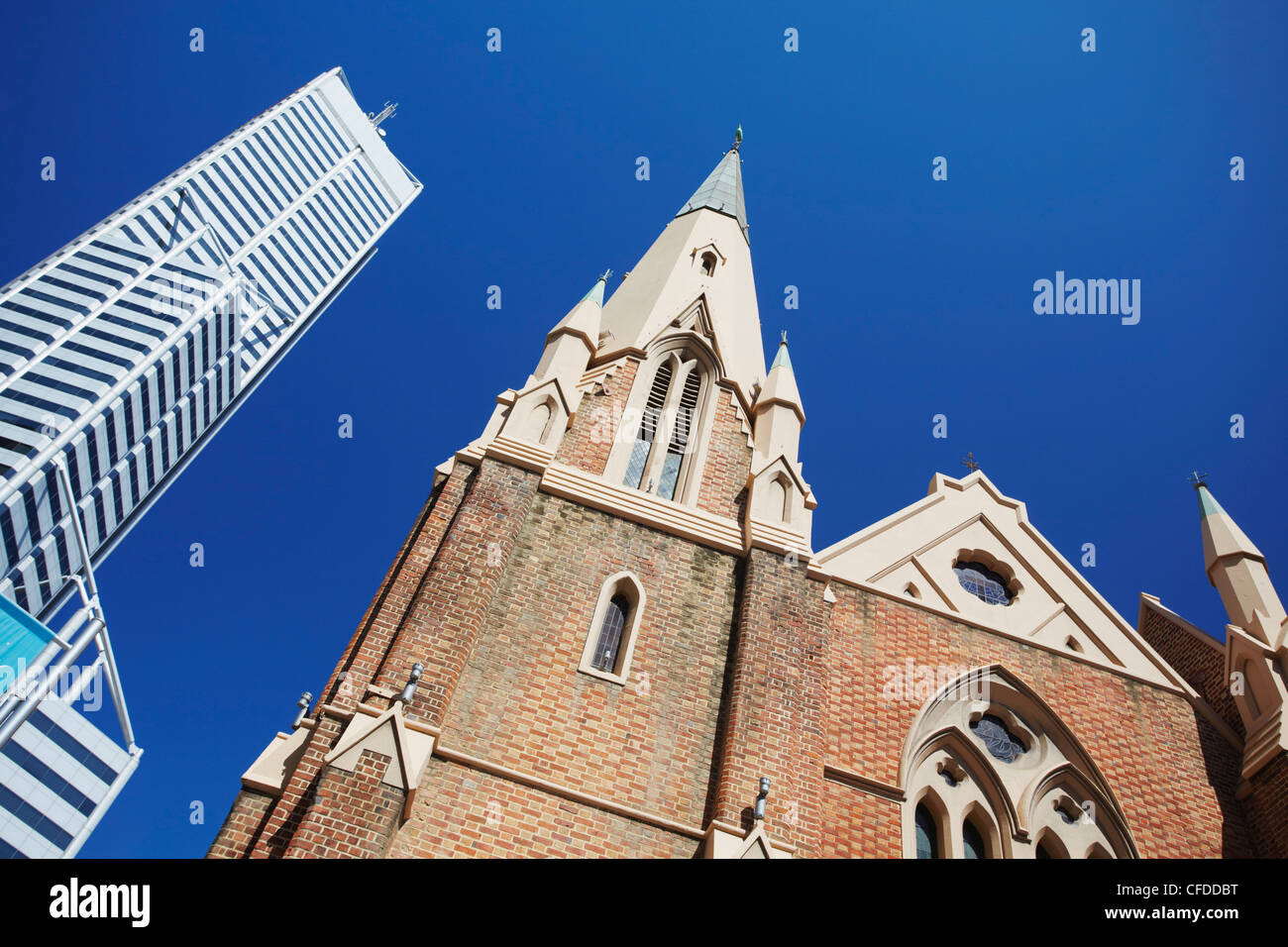 Wesley Church und dem Central Park Wolkenkratzer, Perth, Western Australia, Australien, Pazifik Stockfoto