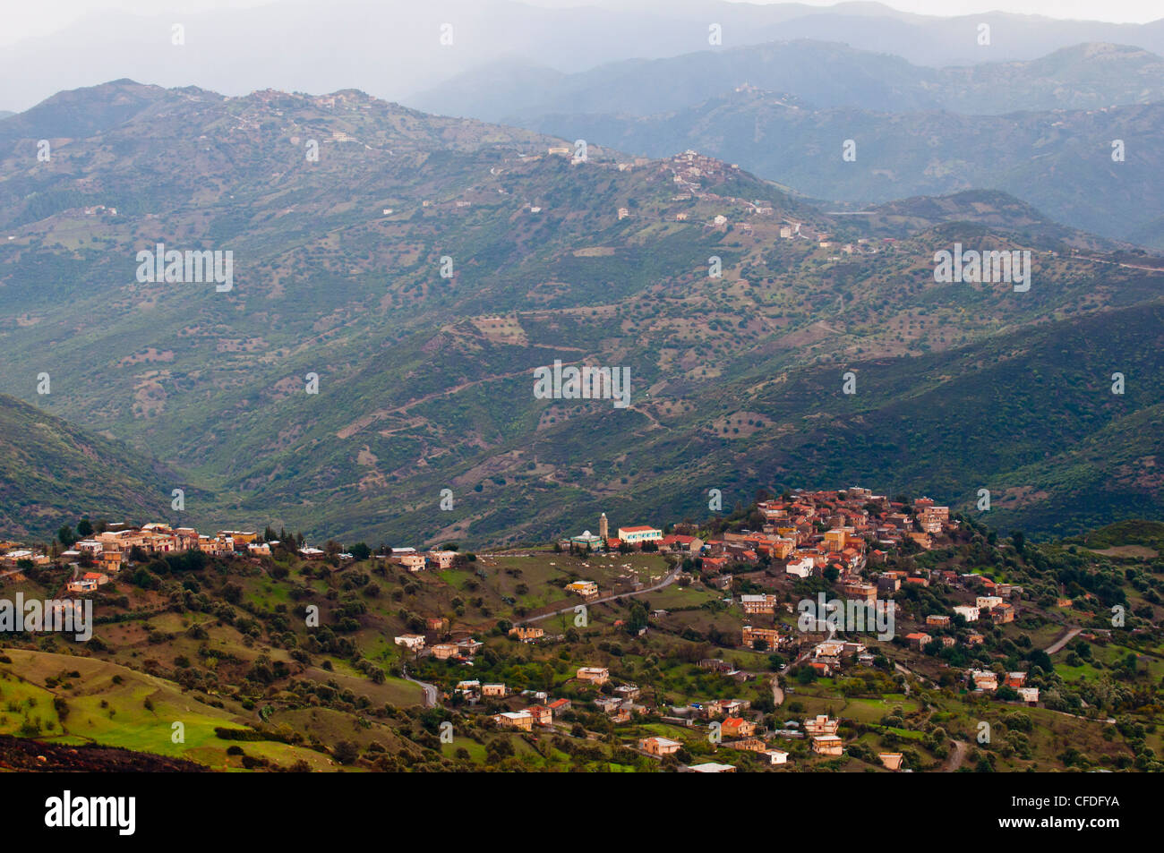 Kleine Bergdörfer in den Bergen der Kabylei, Algerien, Nordafrika, Afrika Stockfoto