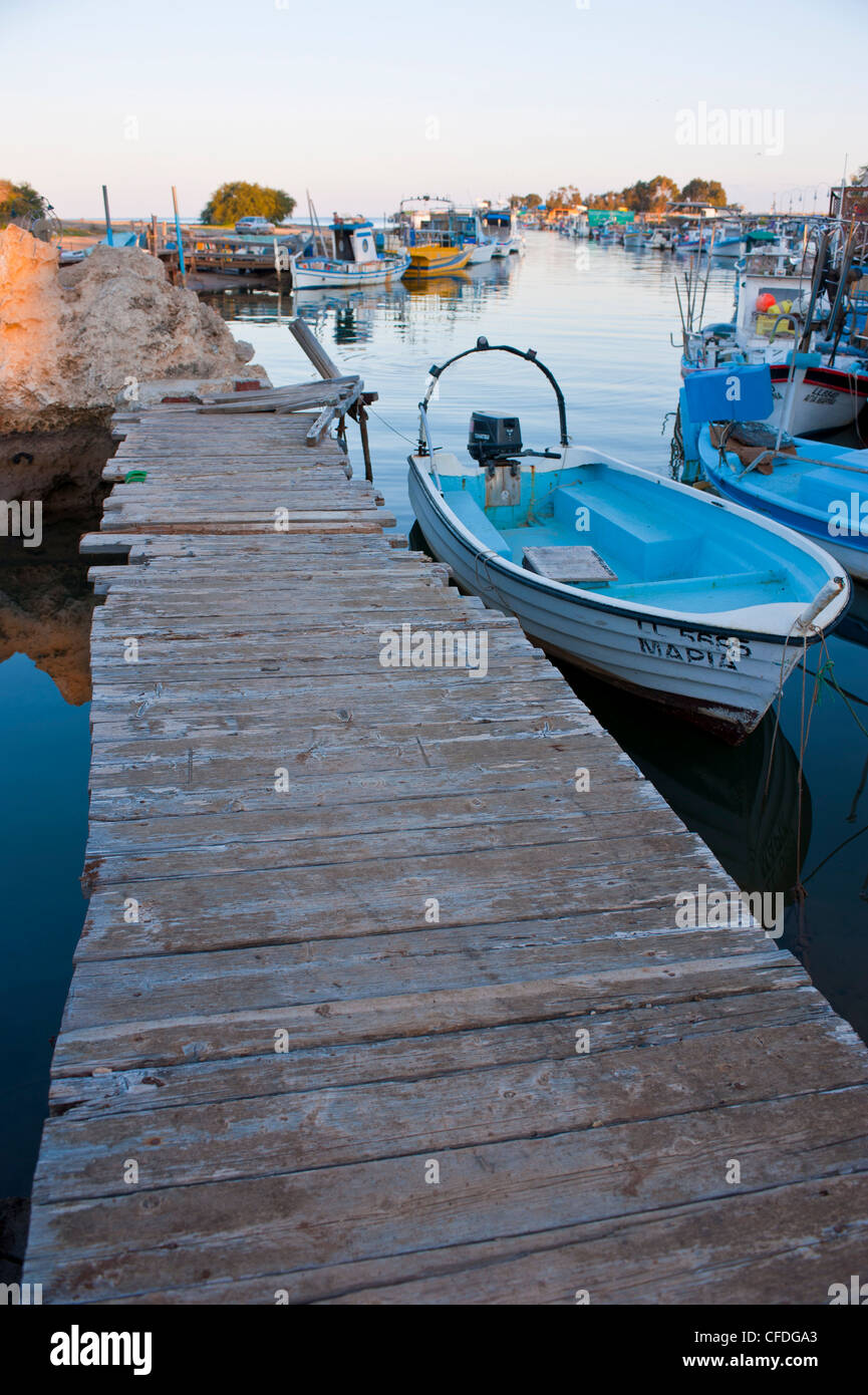 Pier in den natürlichen Hafen in der Nähe von Agia Napa, Zypern, Mittelmeer, Europa Stockfoto