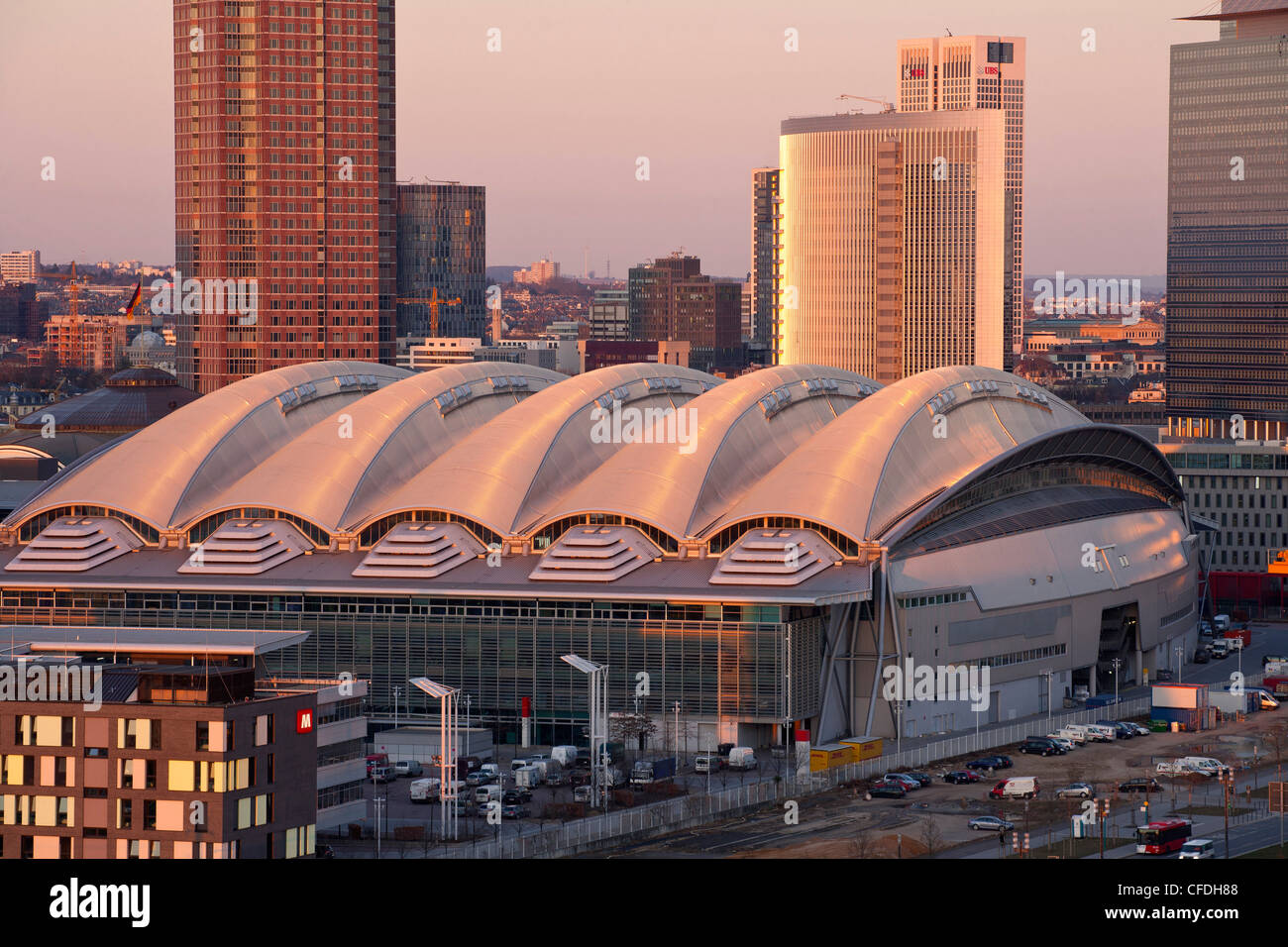 Blick auf das Messegelände und die Skyline von Frankfurt aus Zeilgalerie, Frankfurt Am Main, Hessen, Deutschland, Europa Stockfoto