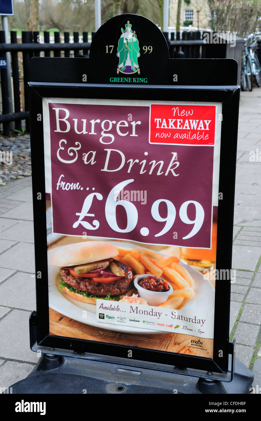 Greene King Burger und ein Getränk aus £6,99 Plakat, Cambridge, England, UK Stockfoto