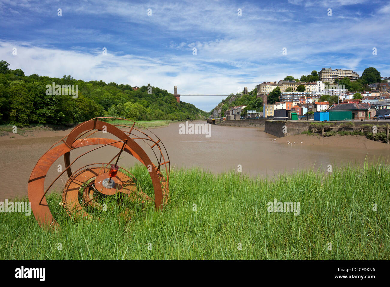 Der Fluss Avon und Clifton Suspension Bridge überspannt die Avon-Schlucht, Clifton, Bristol, England, UK Stockfoto