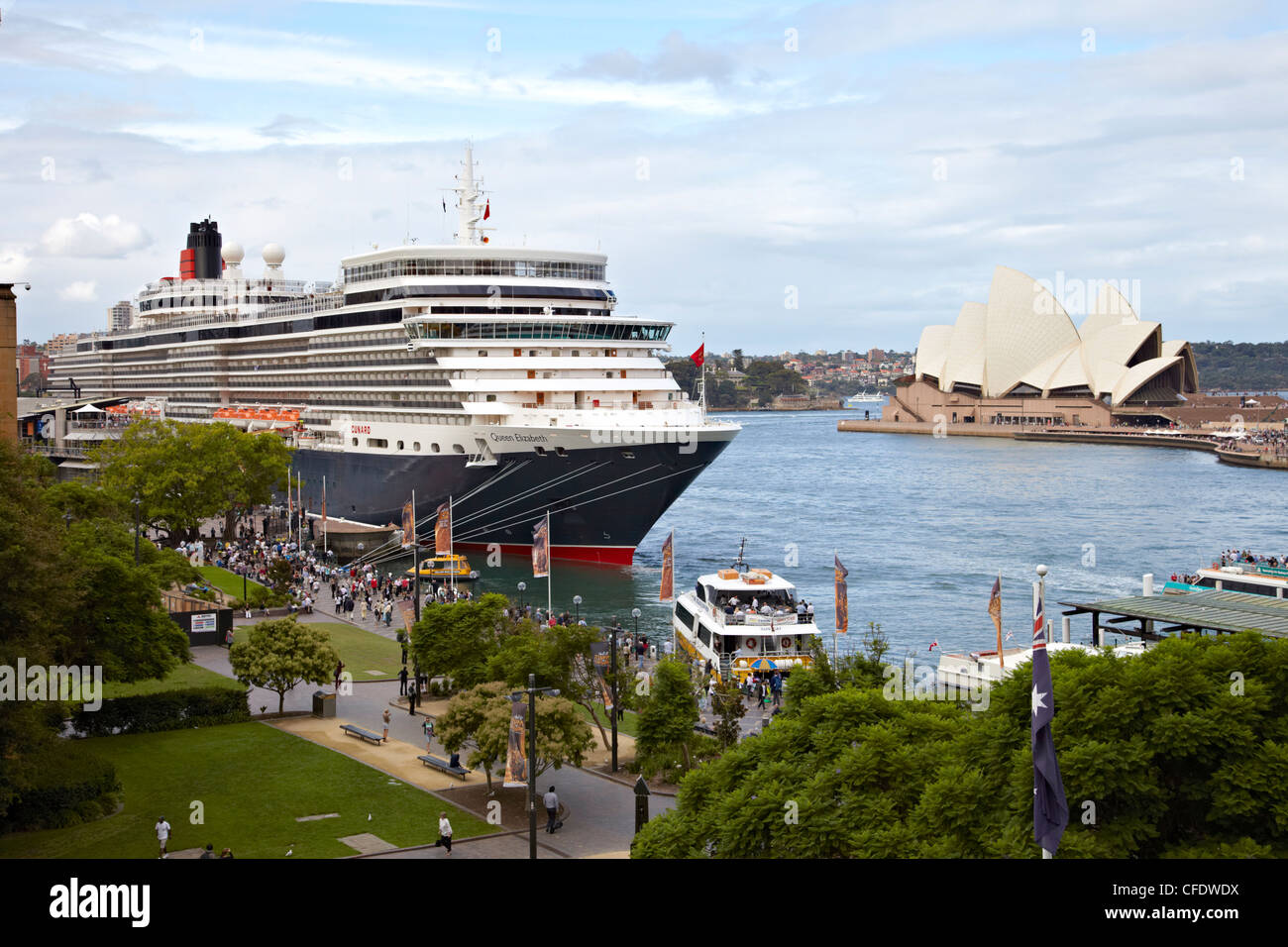 Kreuzfahrtschiff Queen Elizabeth, Sydney Harbour, Sydney, New South Wales, Australien, Pazifik Stockfoto