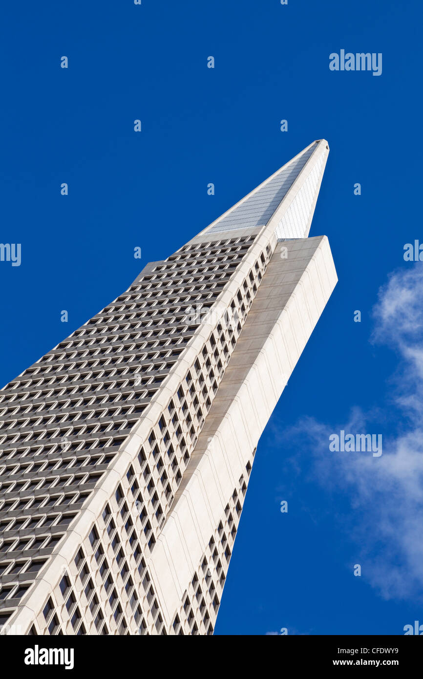 Die Transamerica Pyramid, das bekannteste Wahrzeichen der Stadt im Financial District, San Francisco, Kalifornien, USA Stockfoto