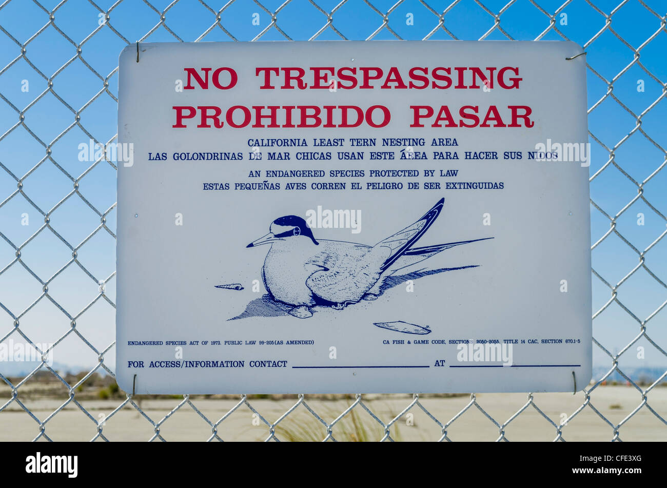 Kein Hausfriedensbruch zumindest drehen Verschachtelung Bereich Schild am Naval Air Station Alameda. Stockfoto