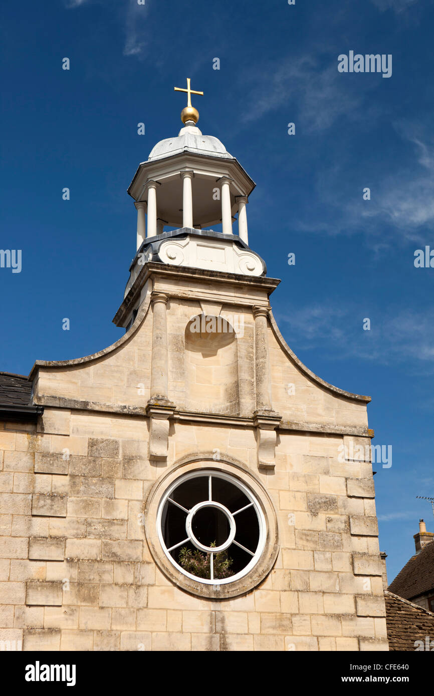 Großbritannien, Gloucestershire, Stroud, Painswick, katholische Kirche unserer lieben Frau und St. Therese Turm und Kuppel Stockfoto