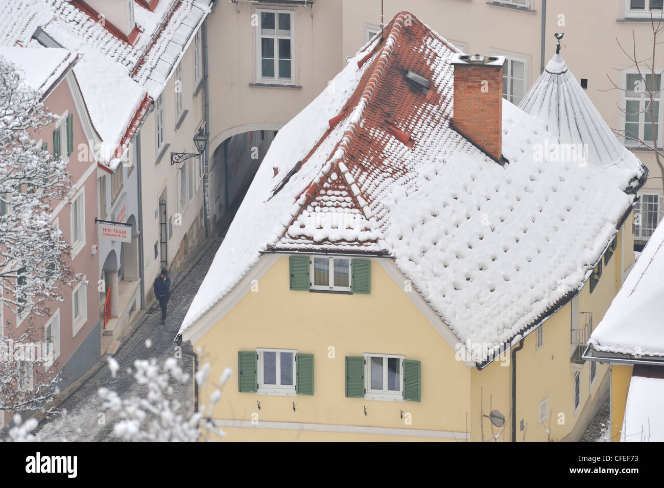 Luftaufnahme von Graz vom Schlossberg im Winter, Österreich Stockfoto