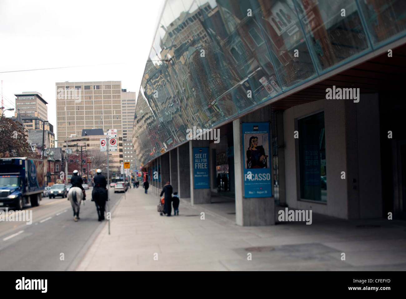 Die Art Gallery of Ontario (AGO) ist ein Kunstmuseum in Toronto Downtown Grange Park-Bezirk, am Dundas Street West Stockfoto