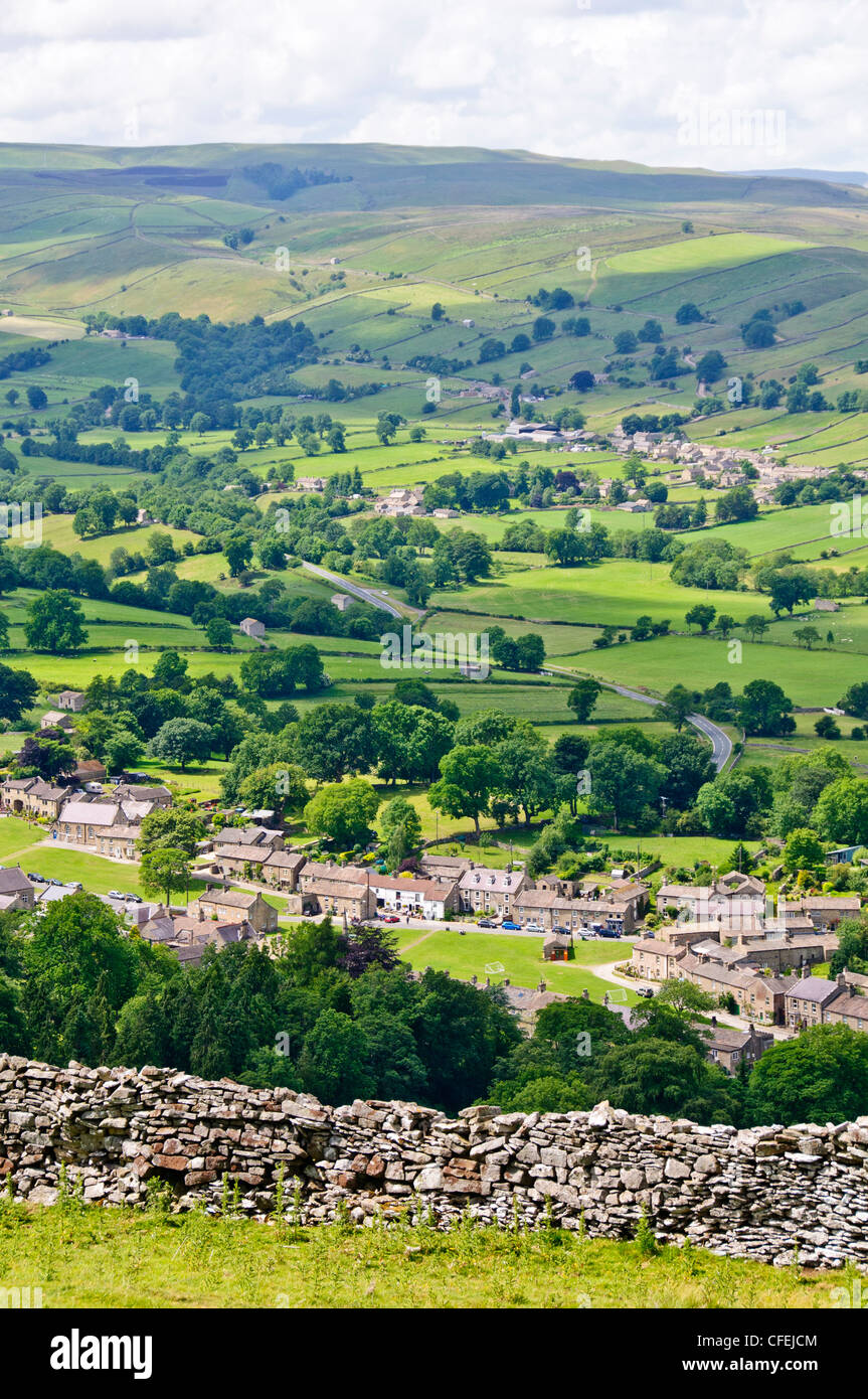 Wandern, grünen Wiesen, kleine Betriebe, Ansichten von Burton Westdorf, Wensleydale, North Yorkshire, Yorkshire Dales National Park, UK, GB Stockfoto