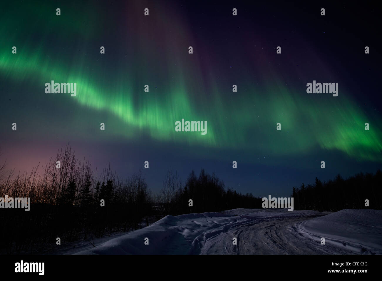 Starkes Nordlicht Anzeige über Yunan Alaska im März 2012 Stockfoto