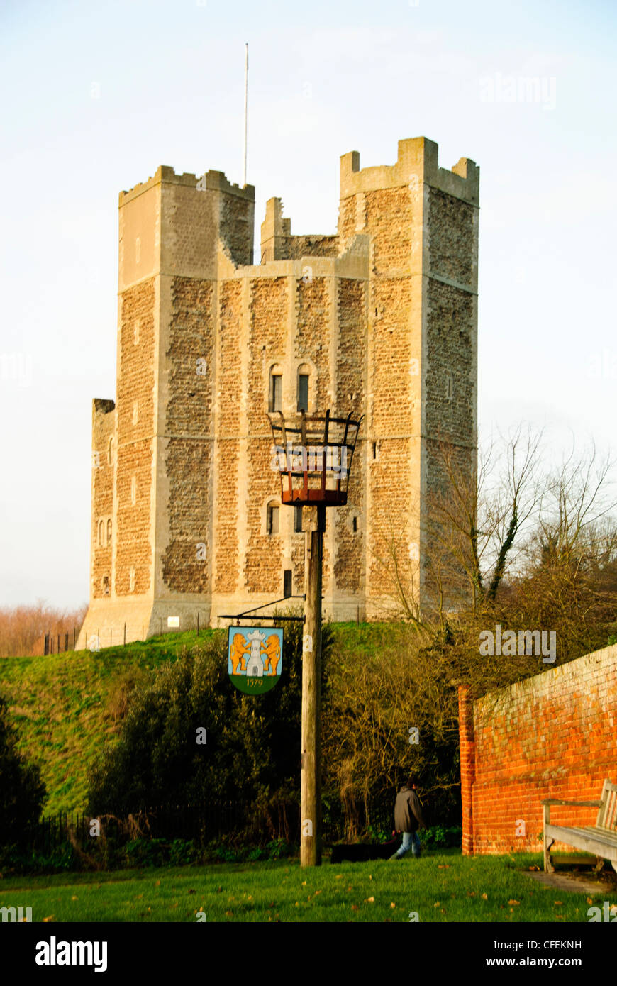 Orford Castle ist eine Burg im Dorf Orford, der Bergfried steht immer noch unter die Erde bedeckt bleibt, Suffolk, England, Stockfoto