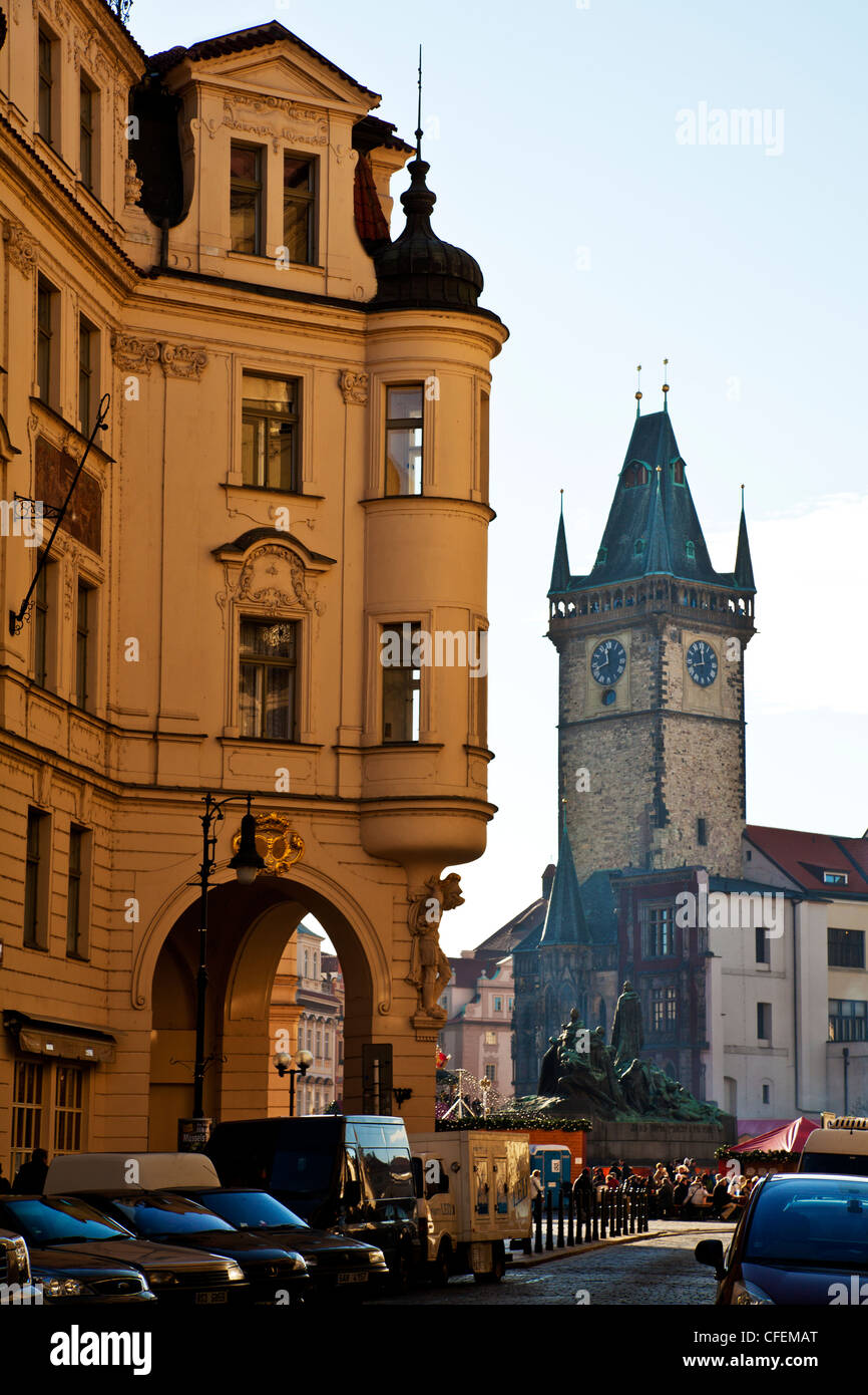 Blick auf die Altstadt mit dem Rathaus im Hintergrund, Prag, Tschechische Republik Stockfoto