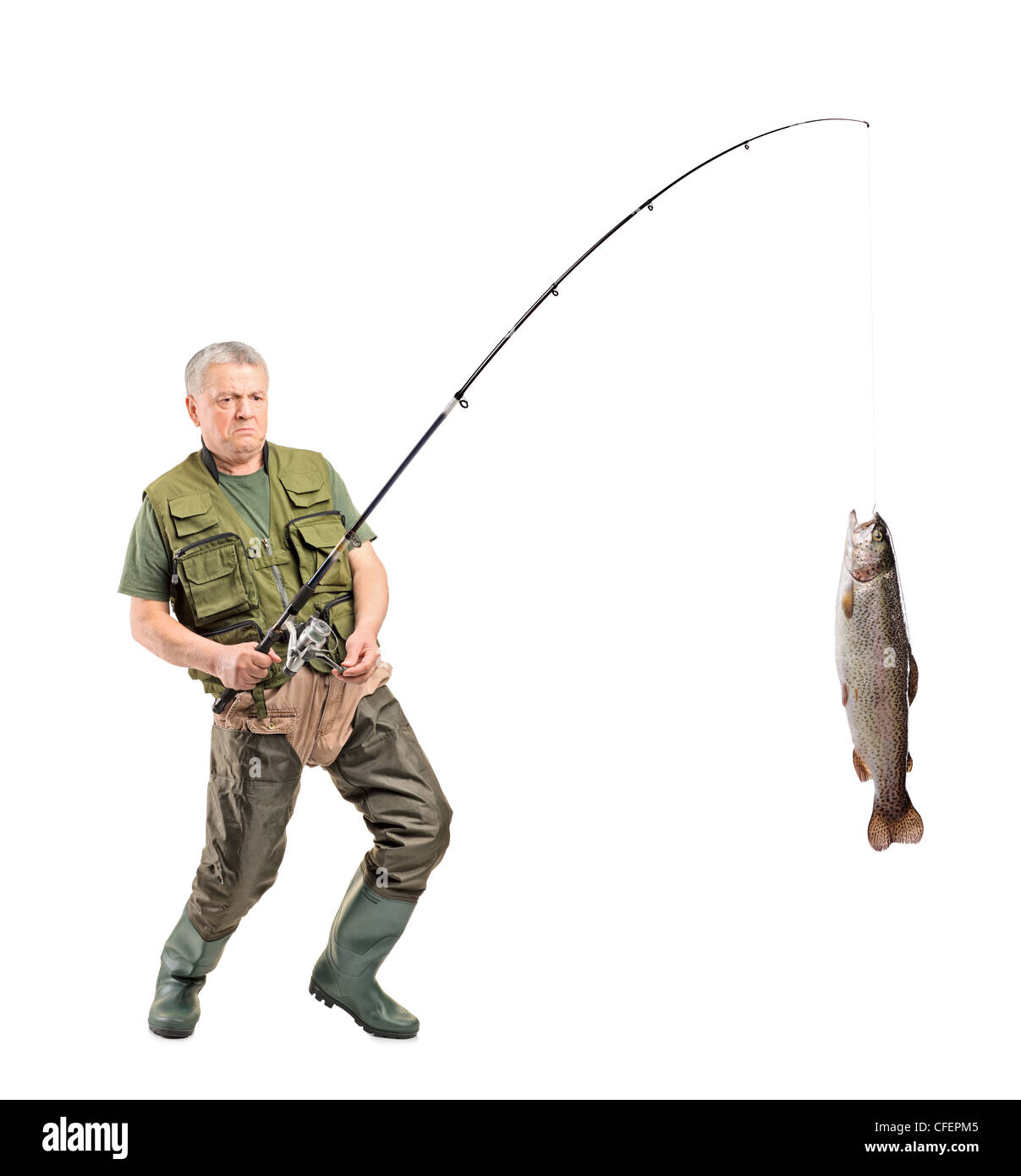 In voller Länge Portrait von einem Reifen Fischer fangen einen Fisch isoliert auf weißem Hintergrund Stockfoto