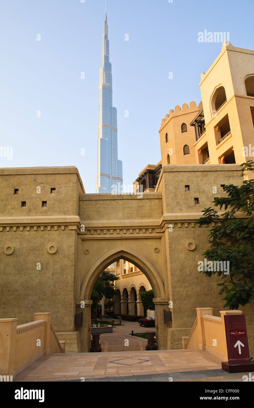 Innenstadt mit dem Burj Khalifa und Palace Hotel, Dubai, Vereinigte Arabische Emirate, Naher Osten Stockfoto