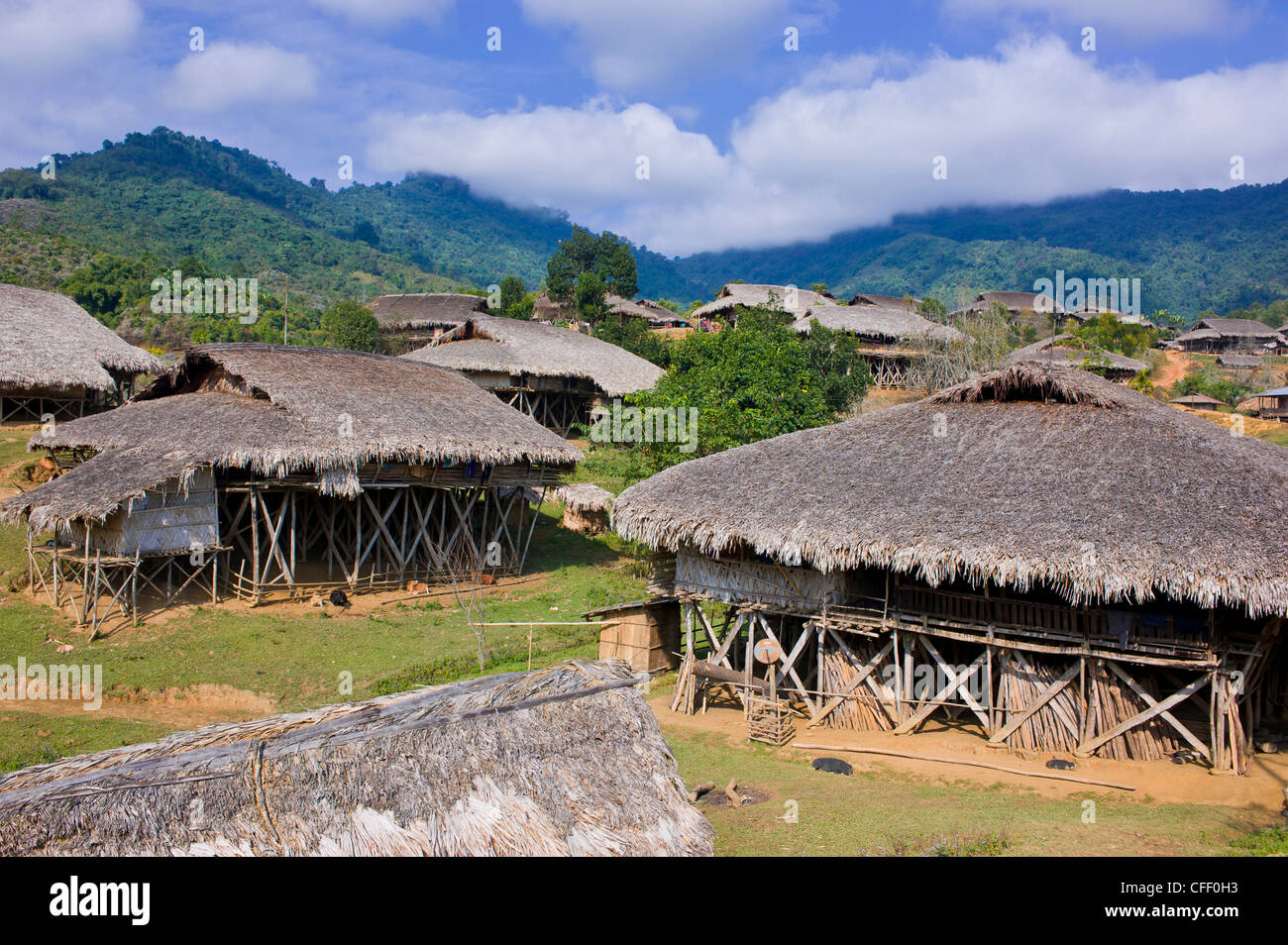 Traditionelles Dorf, Paia nahe entlang, Arunachal Pradesh, Nordost-Indien, Indien, Asien Stockfoto
