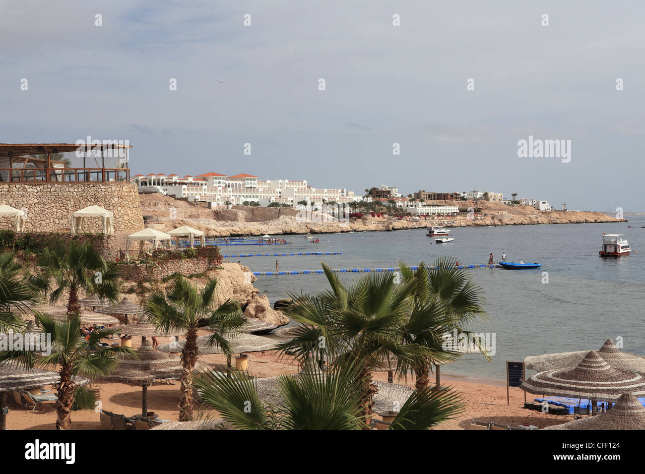 Der Strandbereich im Savoy Resort in White Knight Beach, Sharm el-Sheikh, Ägypten, Nordafrika, Afrika Stockfoto