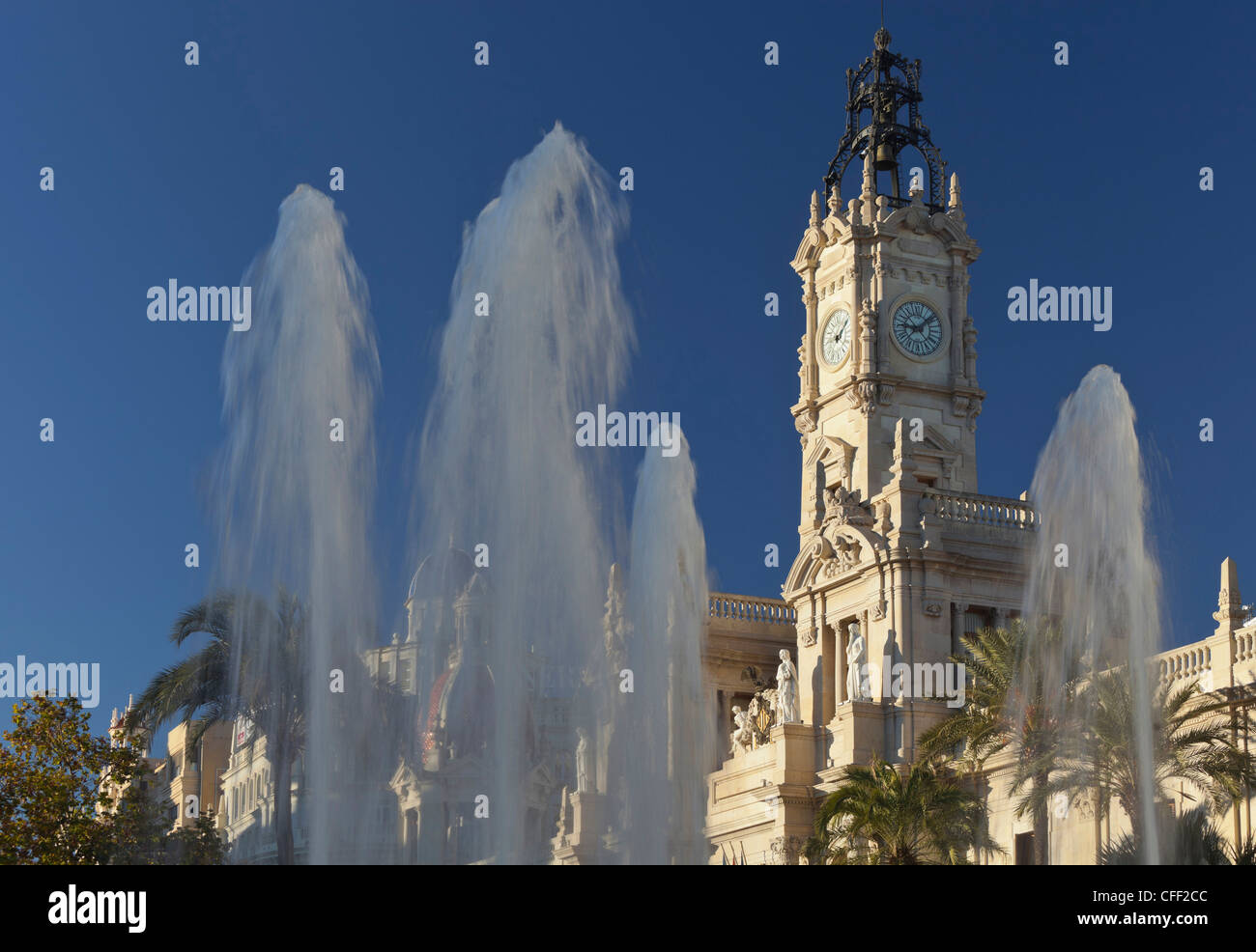 Brunnen vor dem Rathaus, setzen Sie de l'Ajuntament, Valencia, Spanien, Europa Stockfoto