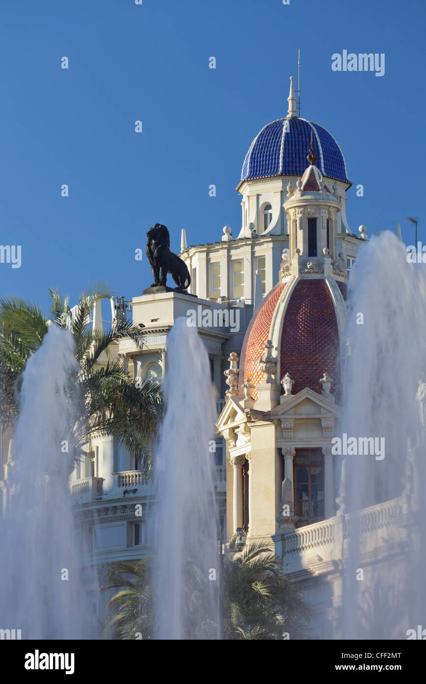 Brunnen vor dem Rathaus, setzen Sie de l'Ajuntament, Valencia, Spanien, Europa Stockfoto