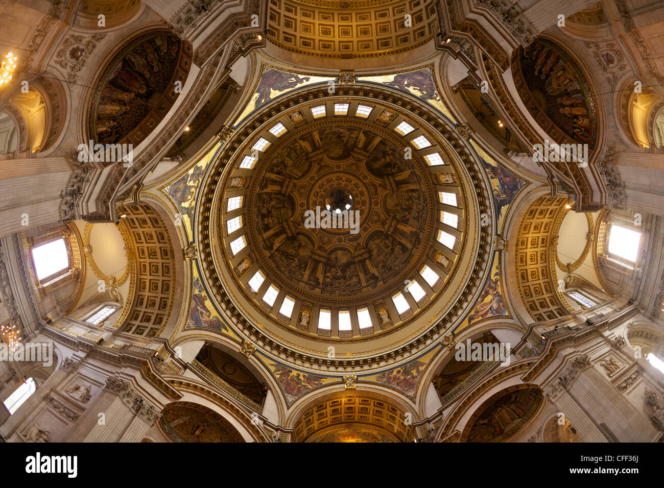 Innere der Kuppel der St. Pauls Cathedral, London, England, Vereinigtes Königreich, Vereinigtes Königreich, GB, Großbritannien, britische Inseln, Europa Stockfoto