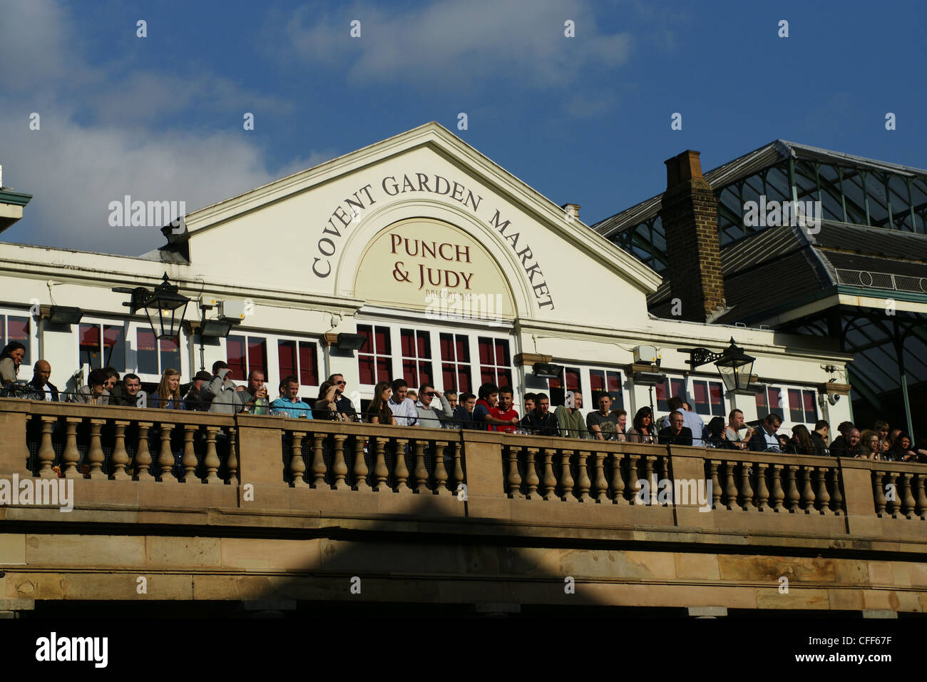 Der Punch & Judy Pub im Londoner Covent Garden. Stockfoto