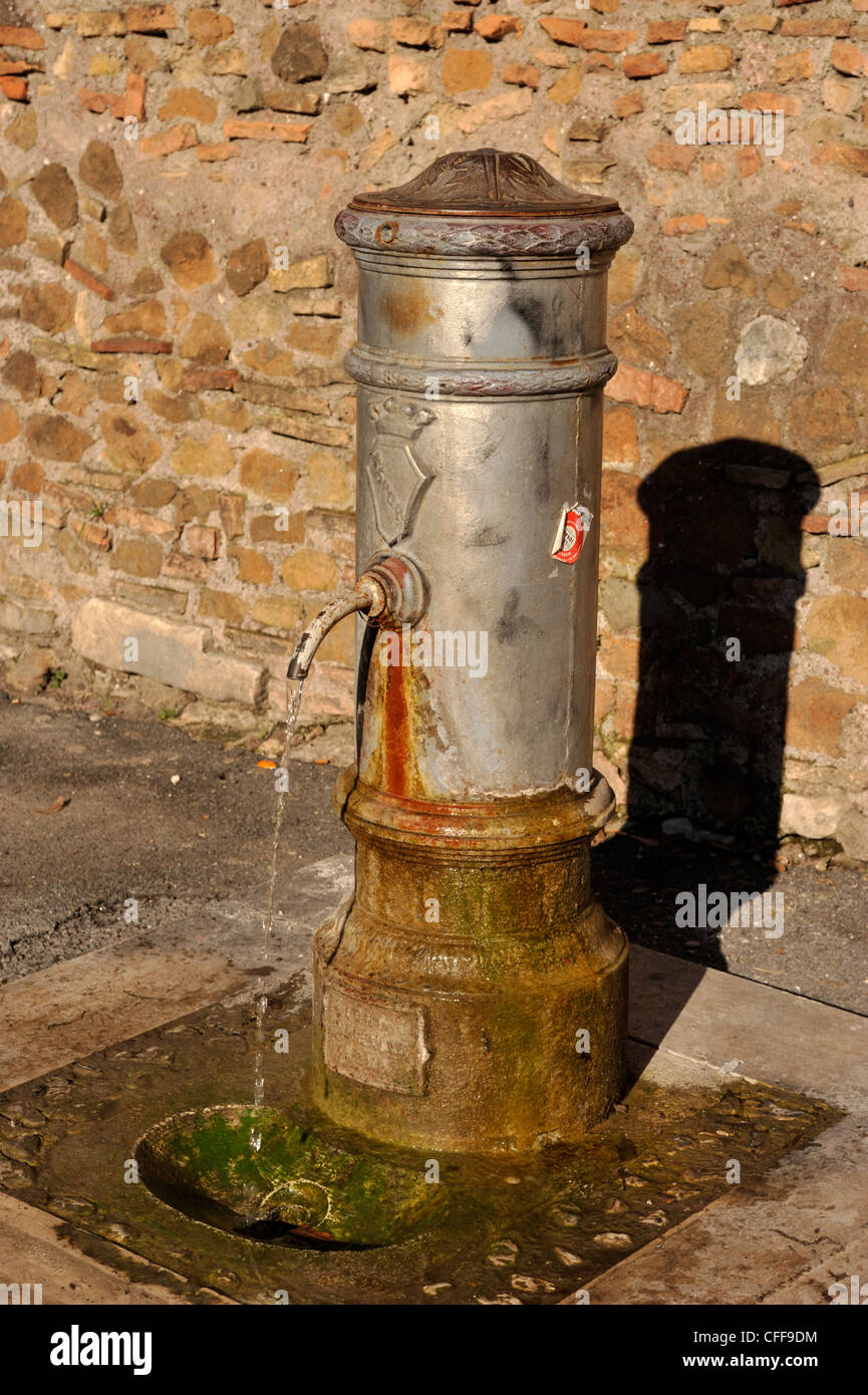 Italien, Rom, fontanella, Wasserbrunnen Stockfoto