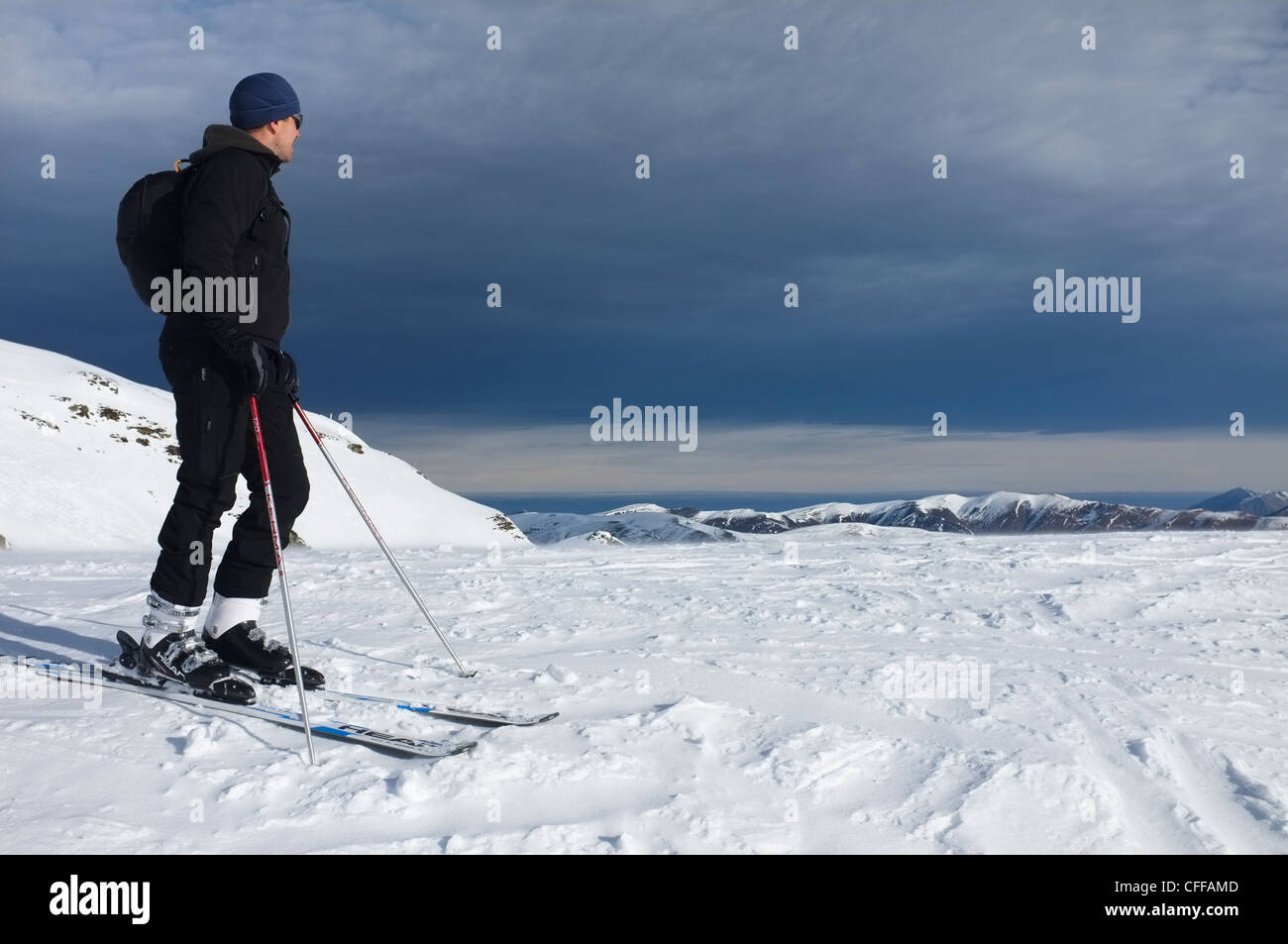 Mann, Ski, Peyragudes Skigebiet, Midi-Pyrenäen, Frankreich. Stockfoto