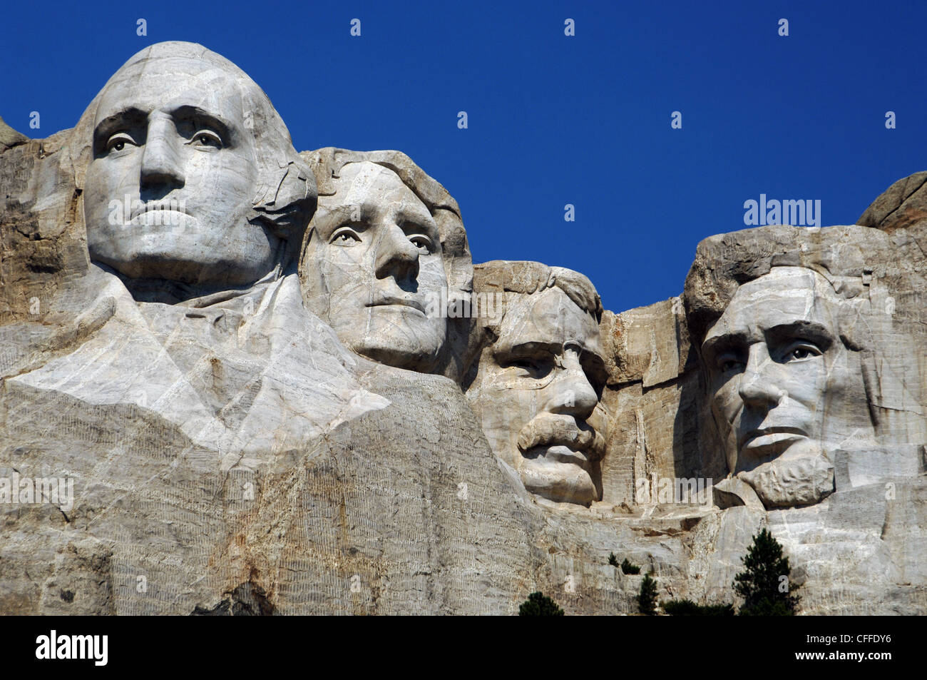 USA. Mount Rushmore National Memorial. Köpfe der Präsidenten der Vereinigten Staaten. Washington, Jefferson, Roosevelt und Lincoln. Stockfoto