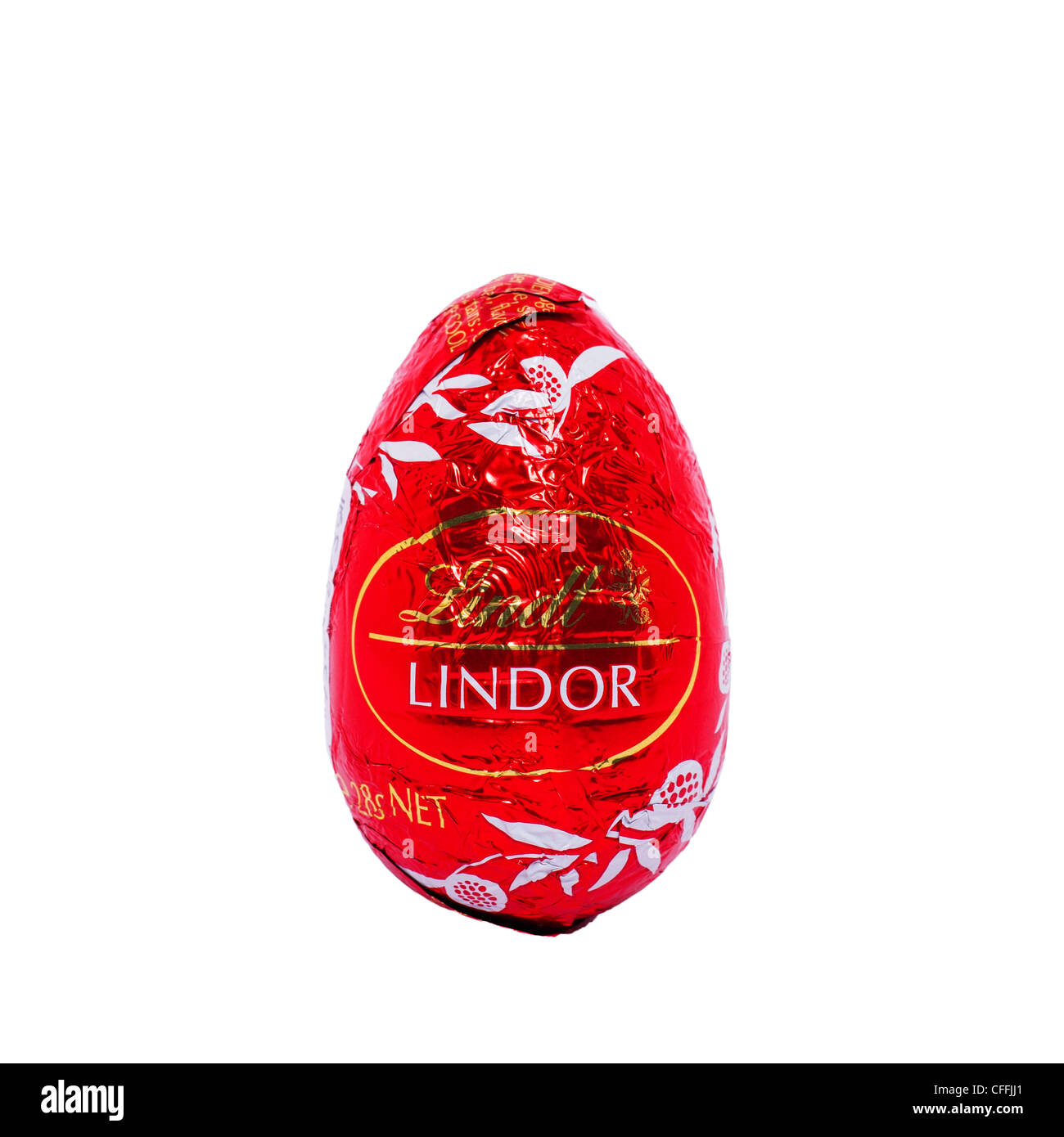 Ein Osterei Lindt Lindor Schokolade auf einem weißen Hintergrund Stockfoto