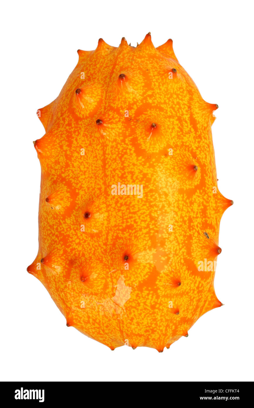 Kiwano Obst auf weißem Hintergrund ausschneiden Stockfoto