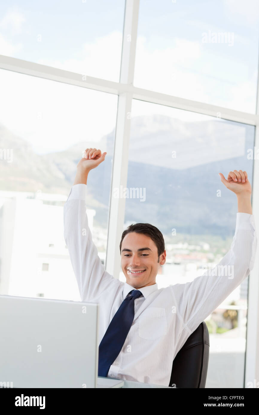 Unternehmer erhalten eine gute Nachricht Stockfoto