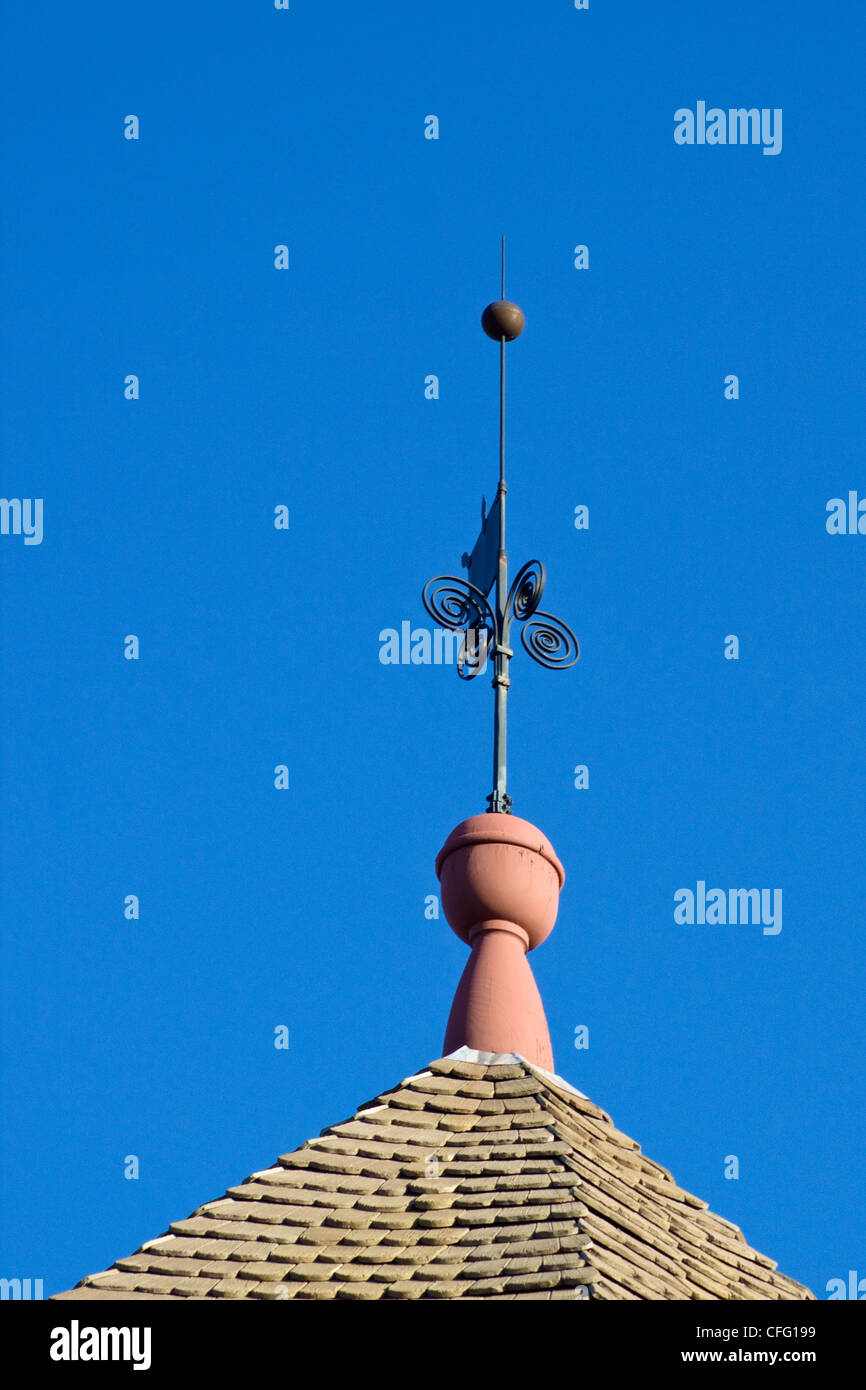 Dach und Wetter von der Zeitschrift Wachhaus in Virginias historische Dreieck Colonial Williamsburg Virginia vergeblich Stockfoto
