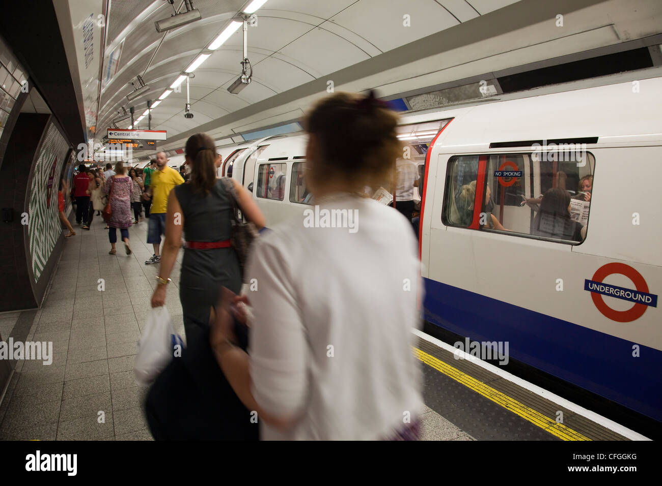 Menschen mit der u-Bahn von London transport system Stockfoto