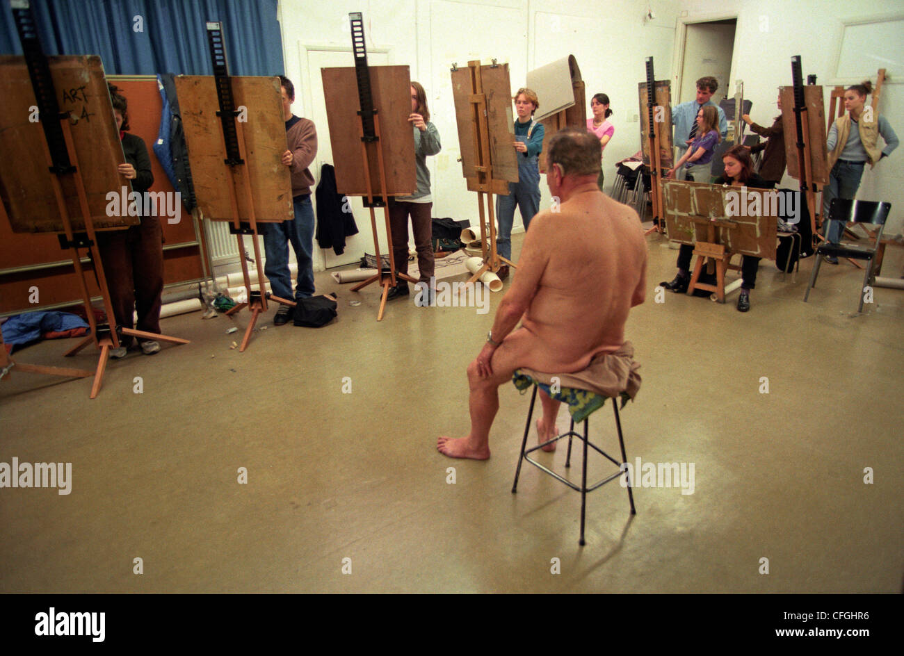 Ein Leben Zeichnung Klasse Malen Ein Mannliches Akt Modell Stockfotografie Alamy