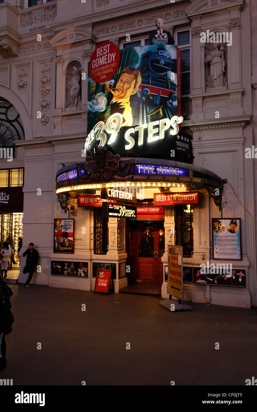Die 39 Stufen am Kriterium Theater am Piccadily Circus im West End von London Stockfoto