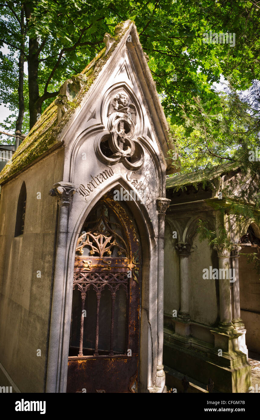 Mausoleum auf dem Friedhof Père Lachaise, Paris, Frankreich Stockfoto