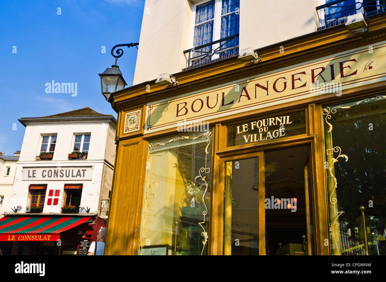 Boulangerie (Bäckerei) und Le Consulat Restaurant, Montmartre, Paris, Frankreich Stockfoto