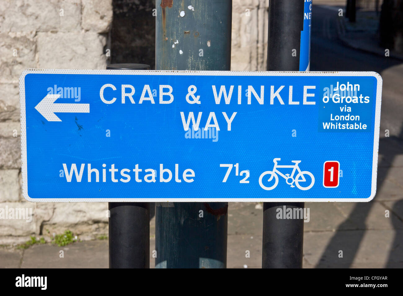Zyklus Weg Zeichen Krabben und Winkle Weg Canterbury Whitstable Kent UK Stockfoto